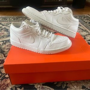 Air Jordan 1 Low White